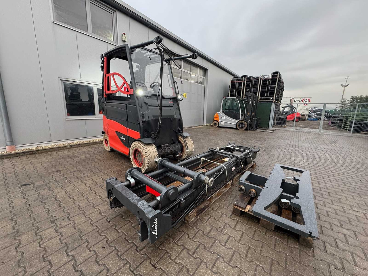 2020 BATTERY 06/2023 LINDE E45HL EVO 4.500KG 3.+4. - Forklift: picture 2 2020 BATTERY 06/2023 LINDE E45HL EVO 4.500KG 3.+4. - Forklift: picture 2