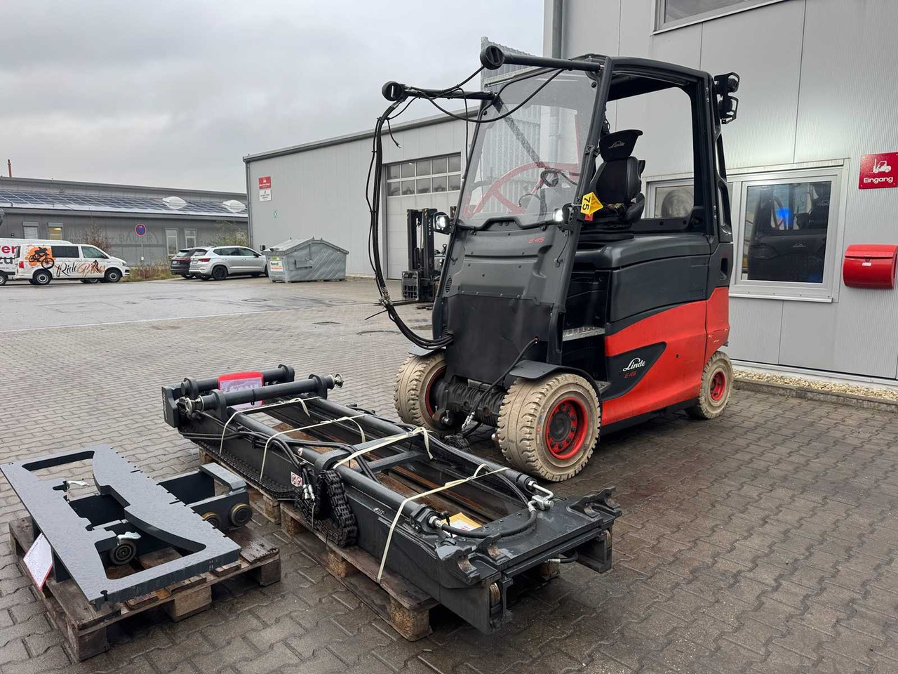 2020 BATTERY 06/2023 LINDE E45HL EVO 4.500KG 3.+4. - Forklift: picture 1 2020 BATTERY 06/2023 LINDE E45HL EVO 4.500KG 3.+4. - Forklift: picture 1