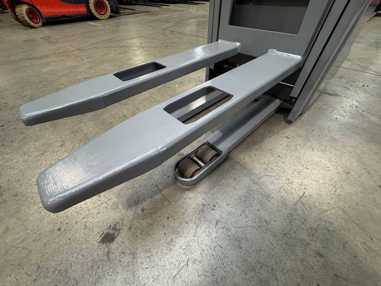 2020 SERVICE 12/2026 JUNGHEINRICH ERC214 EVO 1,400KG PLATFORM STACKER PALLET TRUCK ANT 1,734 HOURS - Forklift: picture 5 2020 SERVICE 12/2026 JUNGHEINRICH ERC214 EVO 1,400KG PLATFORM STACKER PALLET TRUCK ANT 1,734 HOURS - Forklift: picture 5