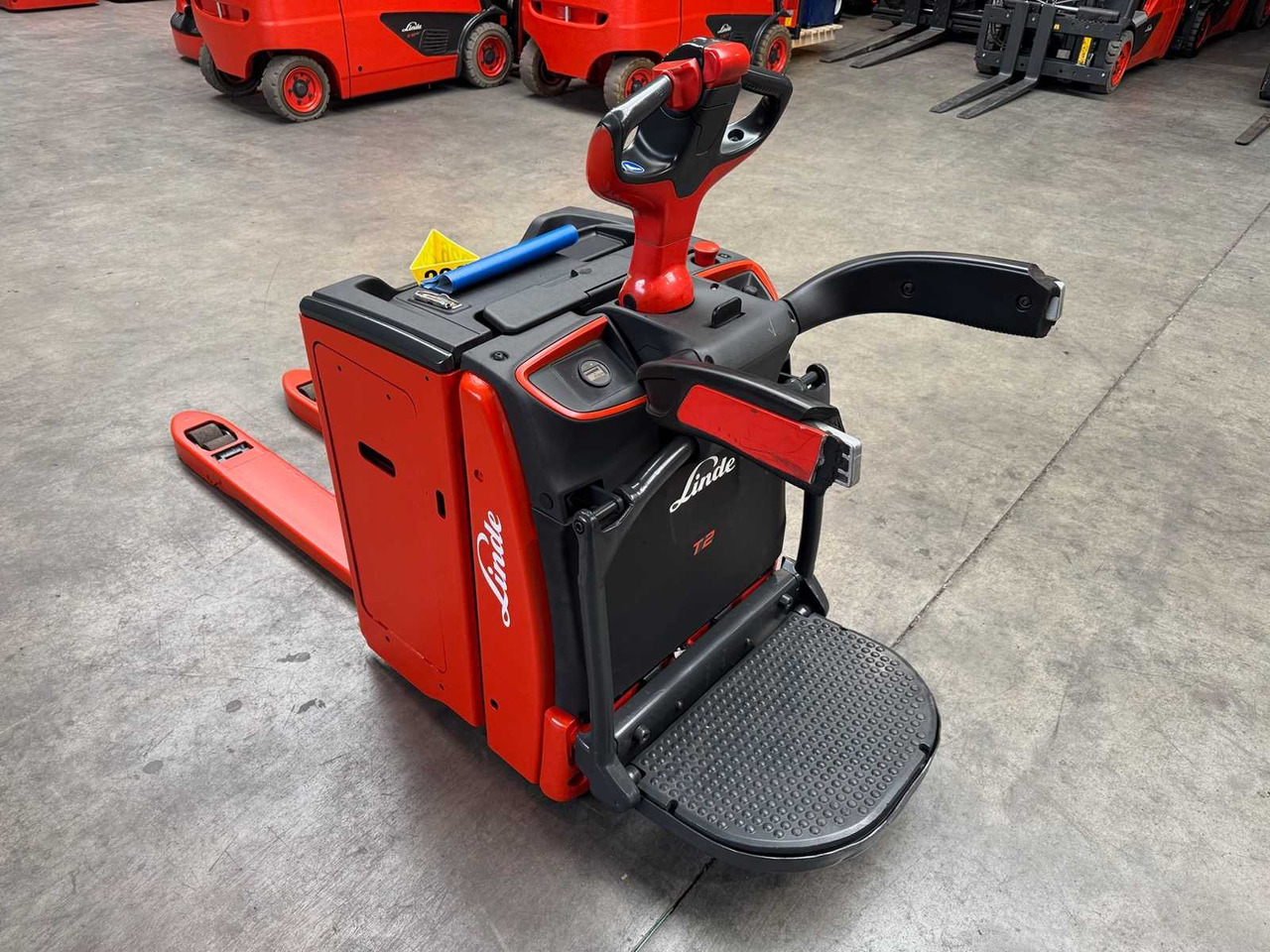 2020 SERVICE + UVV 10/2026 LINDE T20AP 2,000KG PALLET TRUCK ANT STACKER PLATFORM T20 AP 2,536 HOURS - Forklift: picture 5 2020 SERVICE + UVV 10/2026 LINDE T20AP 2,000KG PALLET TRUCK ANT STACKER PLATFORM T20 AP 2,536 HOURS - Forklift: picture 5