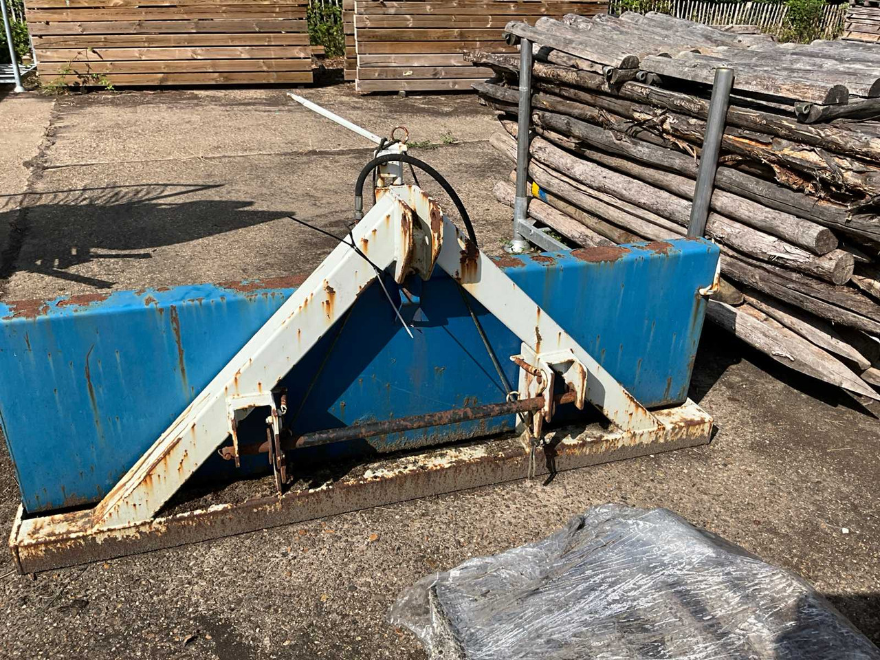 3-point carrying box tractor - Forestry trailer: picture 4 3-point carrying box tractor - Forestry trailer: picture 4