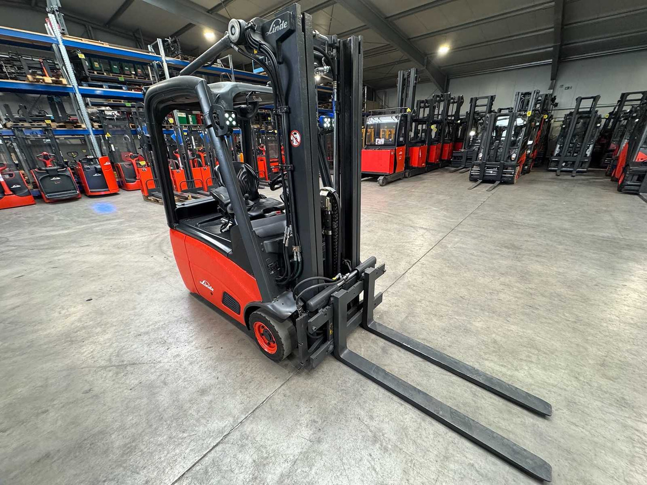 40/2023 SERVICE + UVV 09/2026 LINDE E16 1,600KG TRIPLEX ELECTRIC FORKLIFT 12,719 HOURS - Forklift: picture 5 40/2023 SERVICE + UVV 09/2026 LINDE E16 1,600KG TRIPLEX ELECTRIC FORKLIFT 12,719 HOURS - Forklift: picture 5