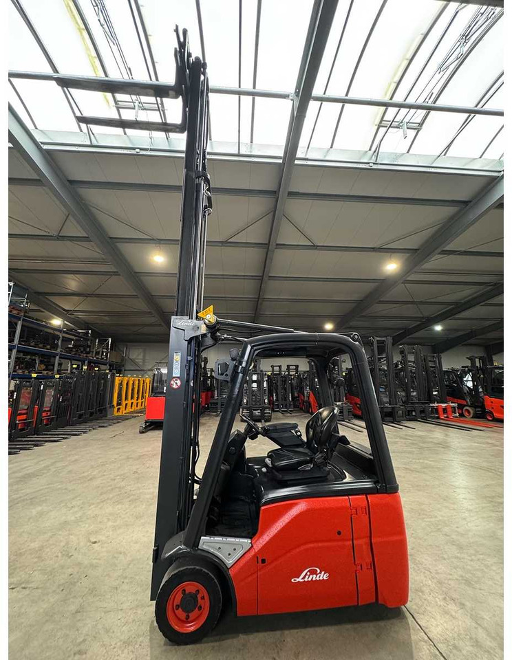 40/2023 SERVICE + UVV 09/2026 LINDE E16 1,600KG TRIPLEX ELECTRIC FORKLIFT 12,719 HOURS - Forklift: picture 4 40/2023 SERVICE + UVV 09/2026 LINDE E16 1,600KG TRIPLEX ELECTRIC FORKLIFT 12,719 HOURS - Forklift: picture 4