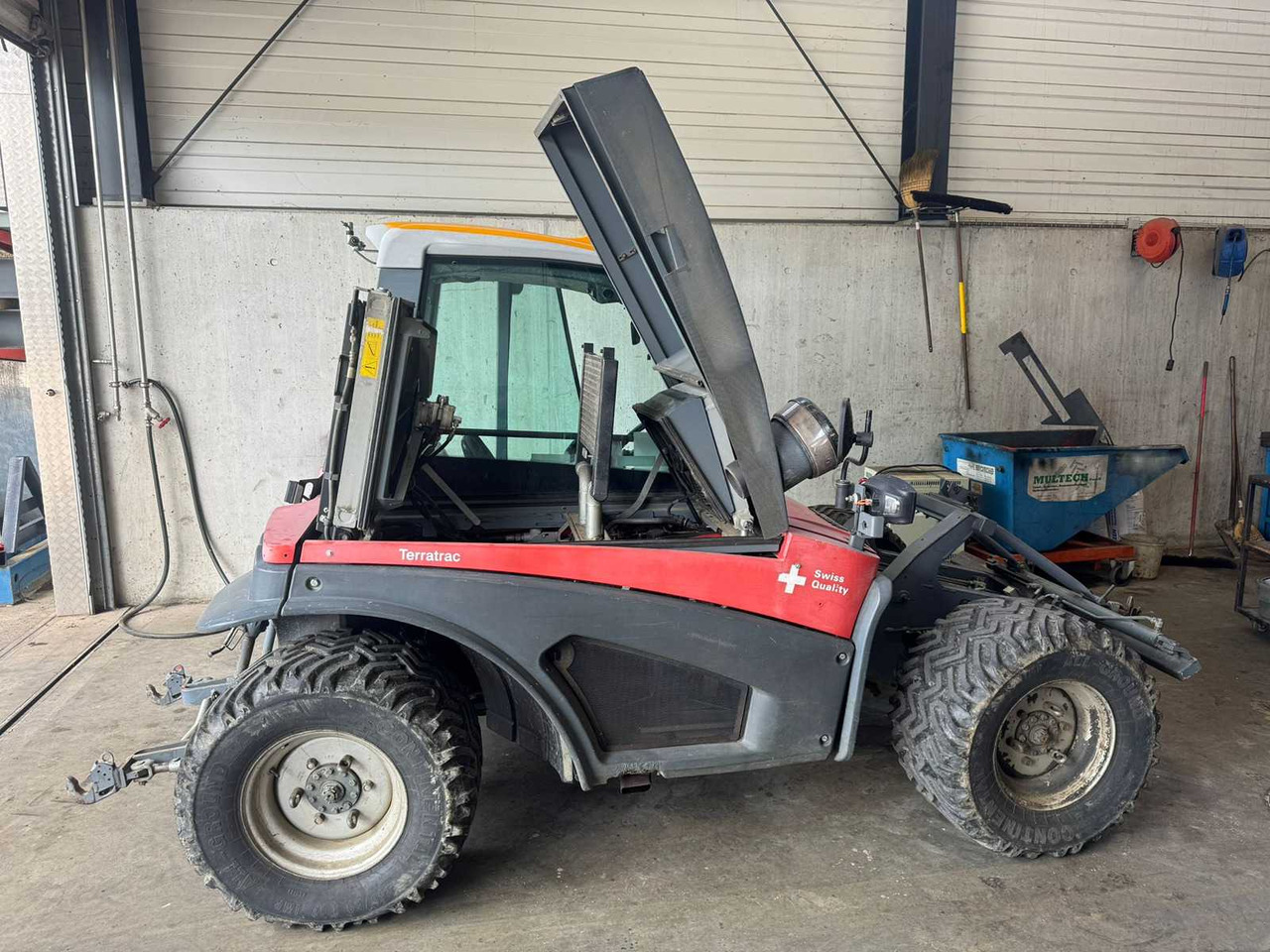 AEBI TT280 - Municipal tractor: picture 1 AEBI TT280 - Municipal tractor: picture 1