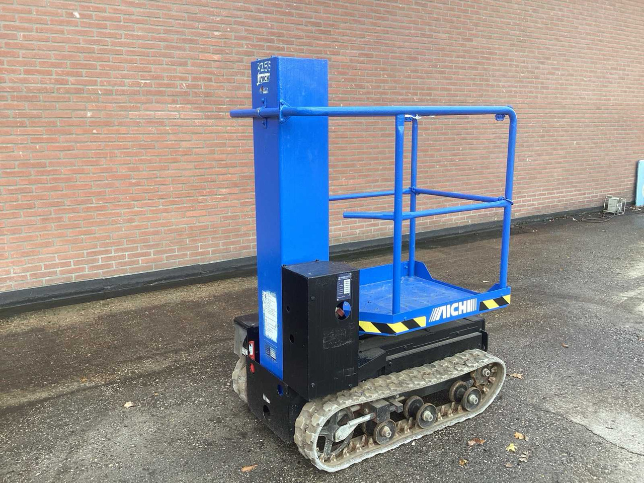 AICHI 2009 AICHI RM04B CRAWLER BOOM LIFT - Aerial platform: picture 3 AICHI 2009 AICHI RM04B CRAWLER BOOM LIFT - Aerial platform: picture 3