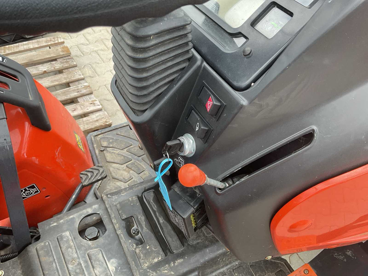 Avenger  - Compact tractor: picture 2 Avenger  - Compact tractor: picture 2