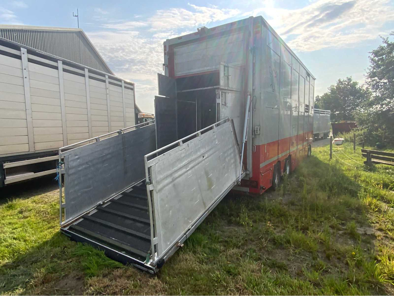Livestock trailer Berdex AV.1018: picture 9