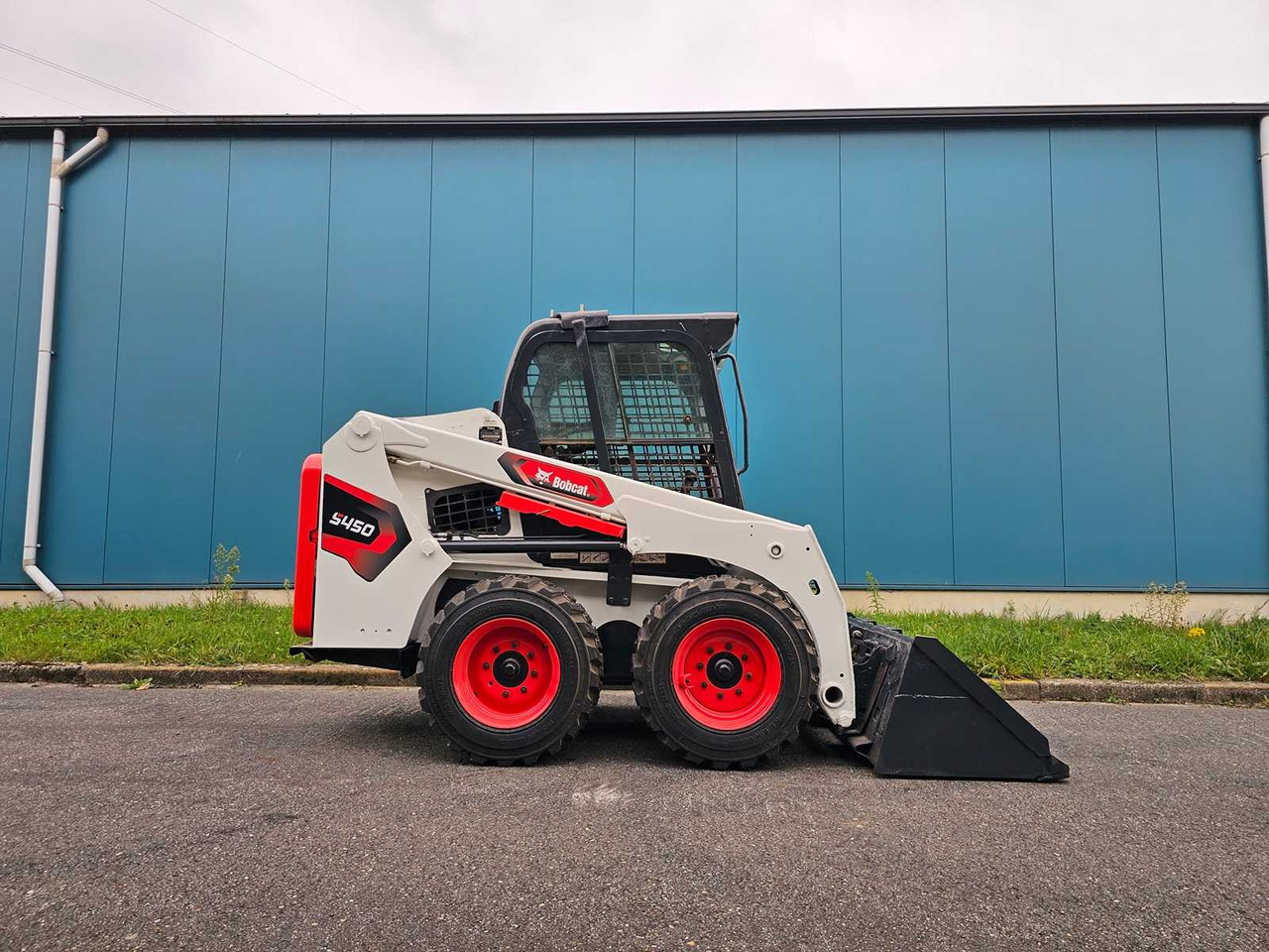 Bobcat S450 - Skid steer loader: picture 5 Bobcat S450 - Skid steer loader: picture 5
