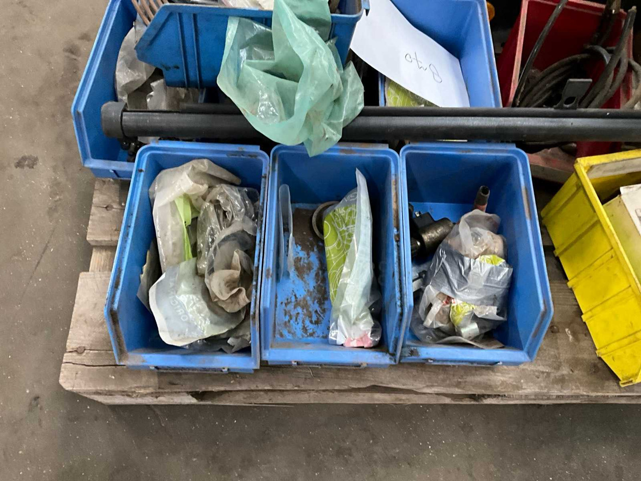 CLAAS 870 PARTS - Forage harvester: picture 3 CLAAS 870 PARTS - Forage harvester: picture 3