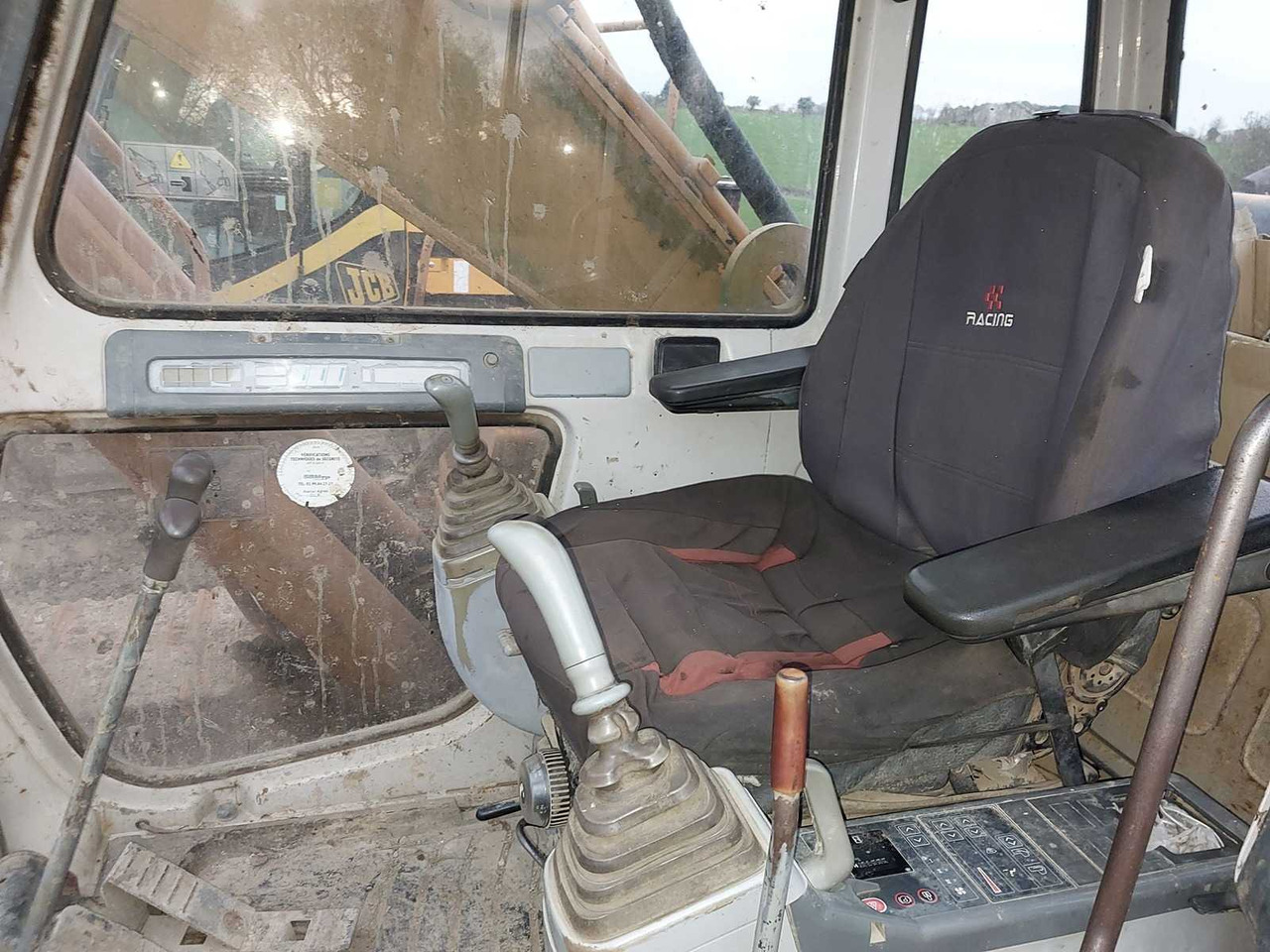 Case 210 - Crawler excavator: picture 5 Case 210 - Crawler excavator: picture 5