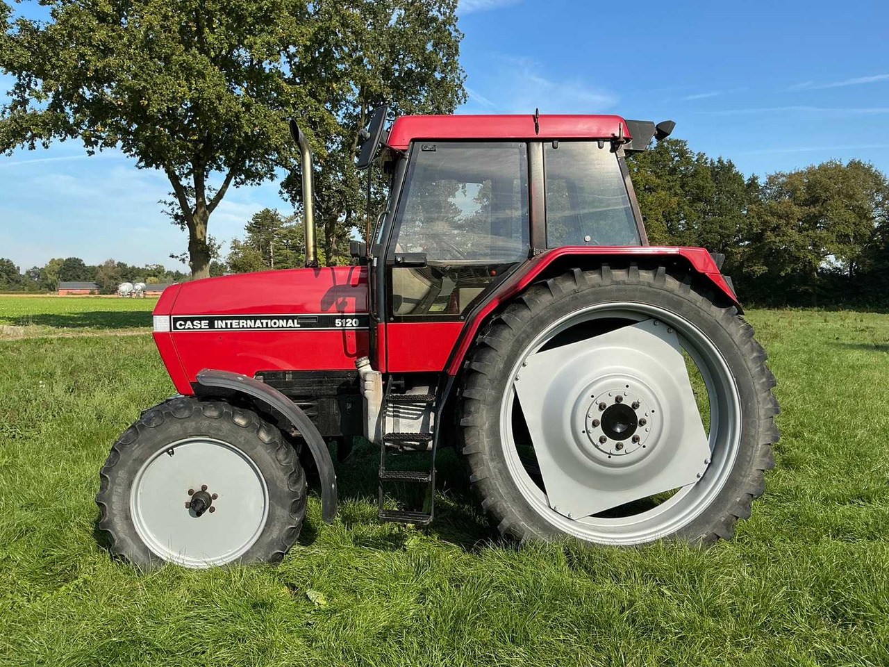 Case IH 5120 - Farm tractor: picture 2 Case IH 5120 - Farm tractor: picture 2