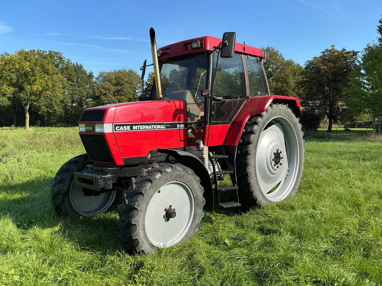 Case IH 5120 - Farm tractor: picture 1 Case IH 5120 - Farm tractor: picture 1