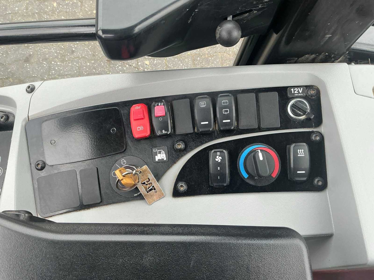 Wheel loader Caterpillar 906M: picture 25