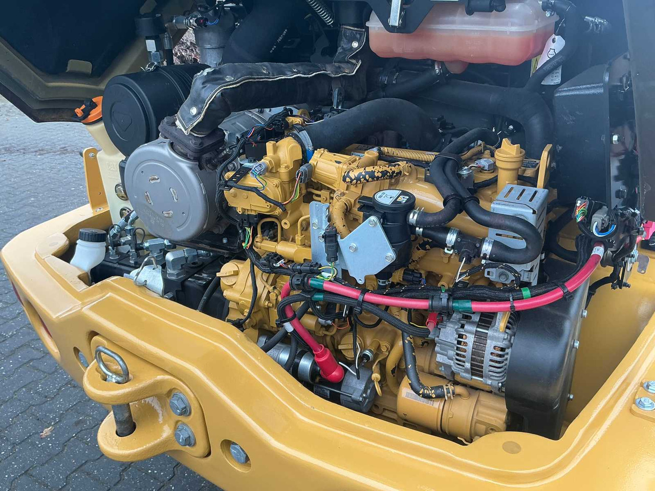 Wheel loader Caterpillar 906M: picture 48