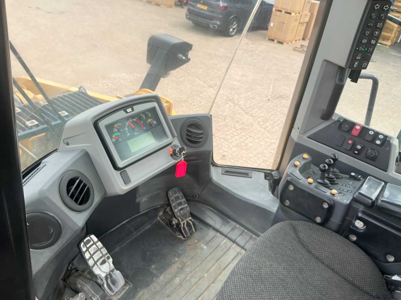 Wheel loader Caterpillar 972M XE: picture 43