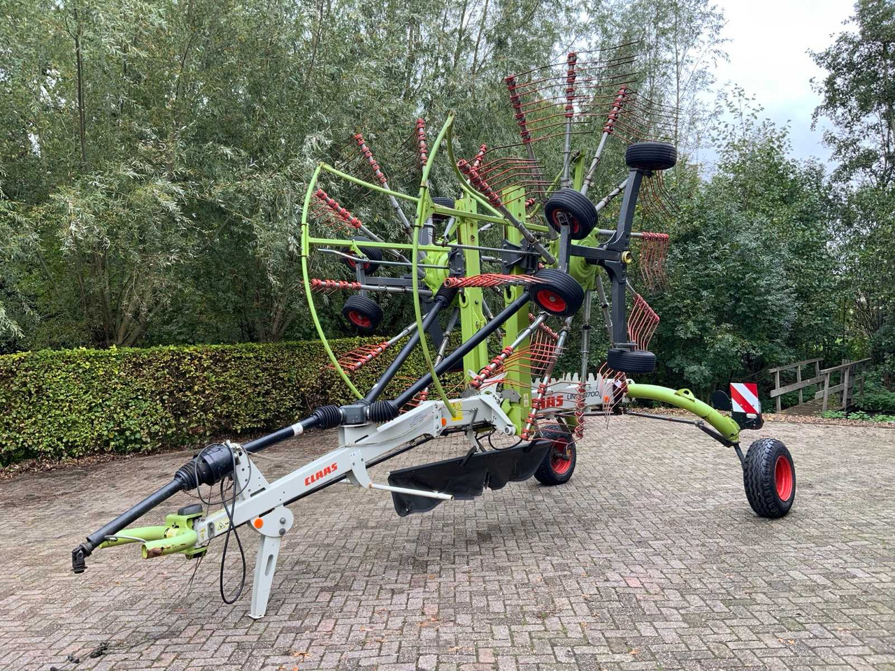 Claas Linker 2700 - Hay and forage equipment: picture 1 Claas Linker 2700 - Hay and forage equipment: picture 1