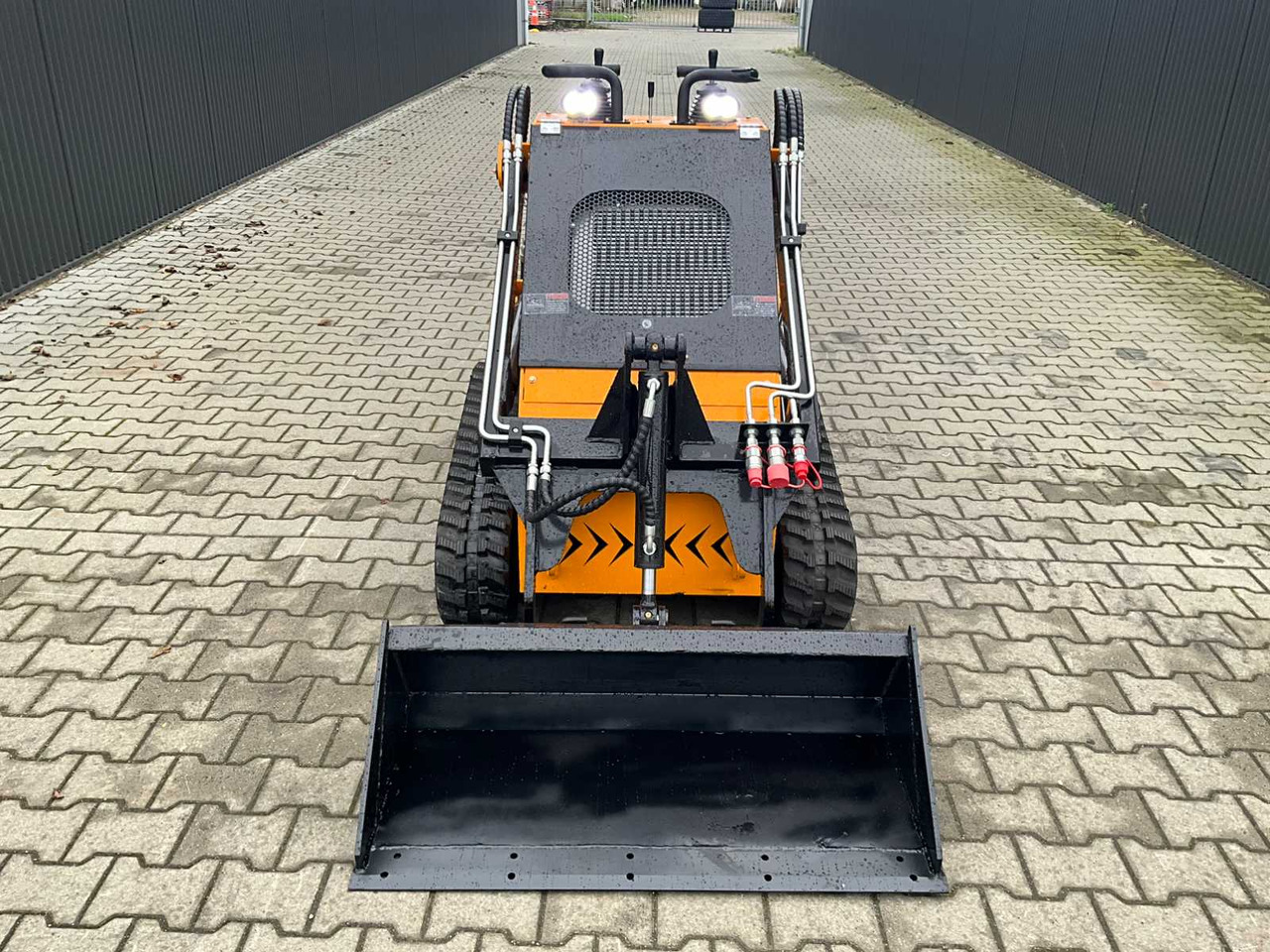 Skid steer loader DPC HT-320: picture 10
