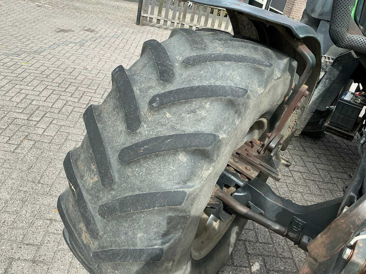 Farm tractor Deutz-fahr Agrotron 120 mk 2: picture 22