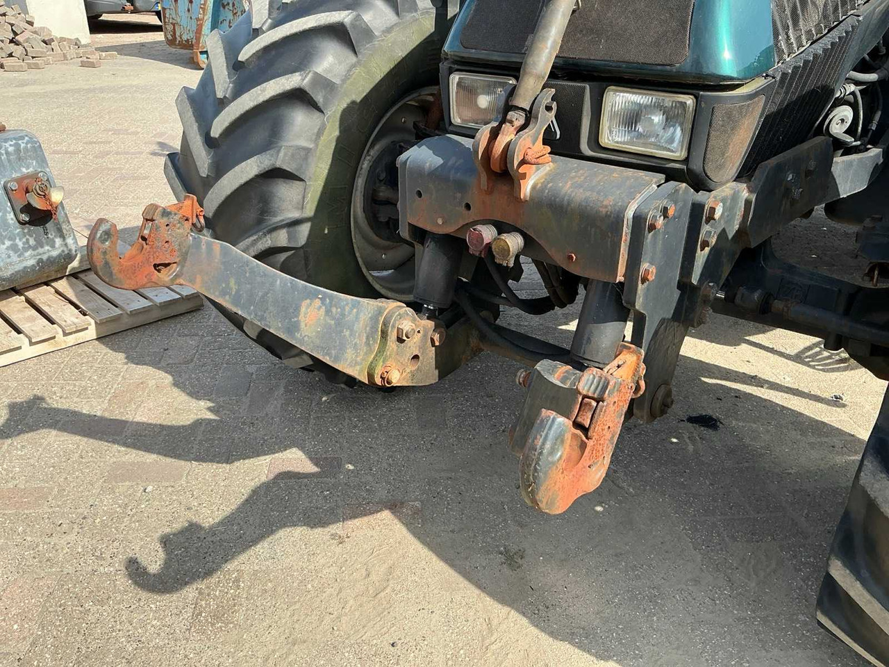 Farm tractor Deutz-fahr Agrotron 85: picture 8