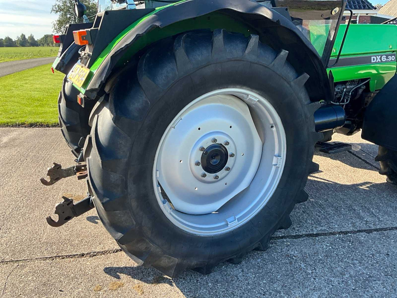 Farm tractor Deutz-fahr DX 6.30: picture 26