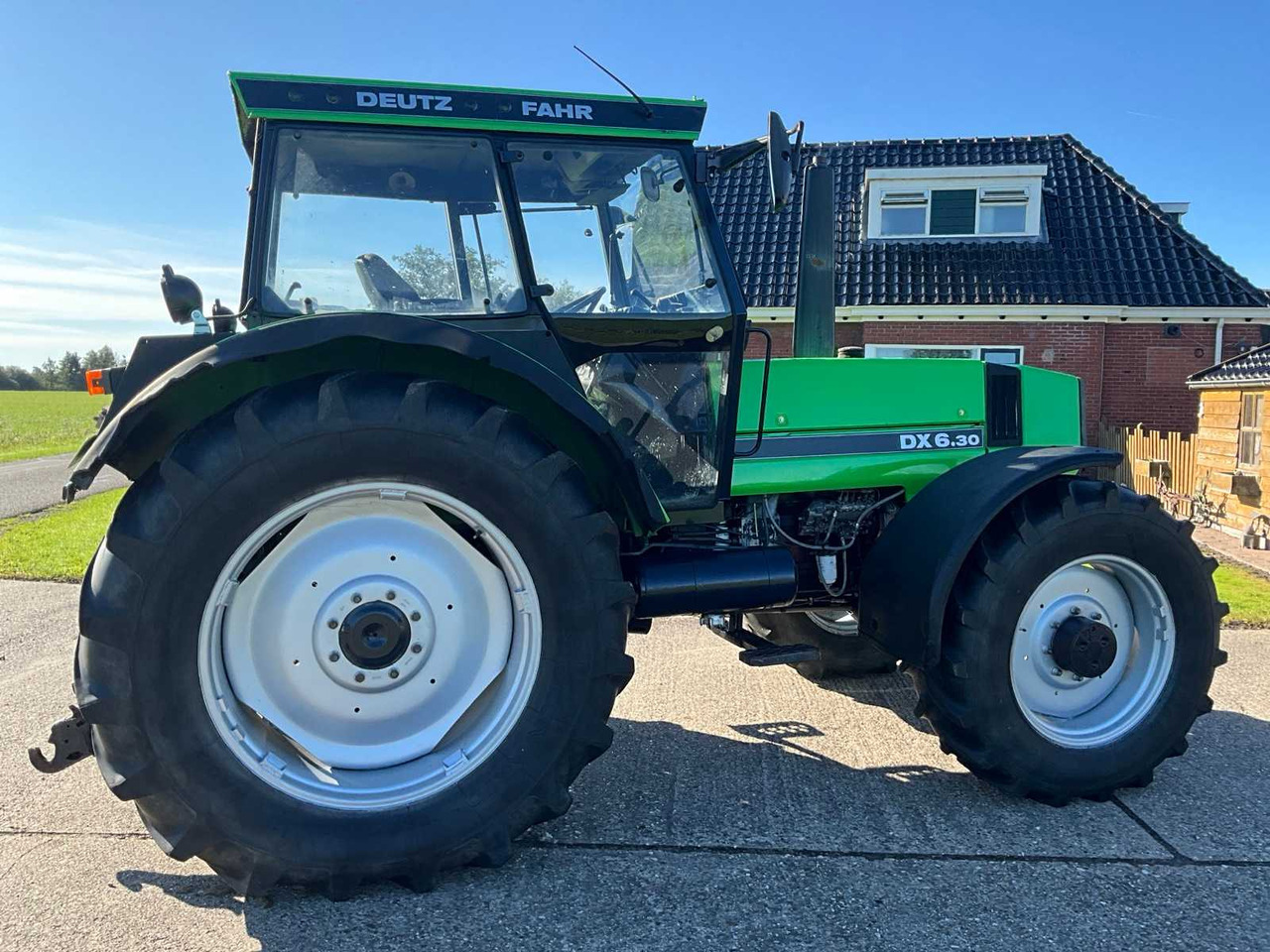 Farm tractor Deutz-fahr DX 6.30: picture 9