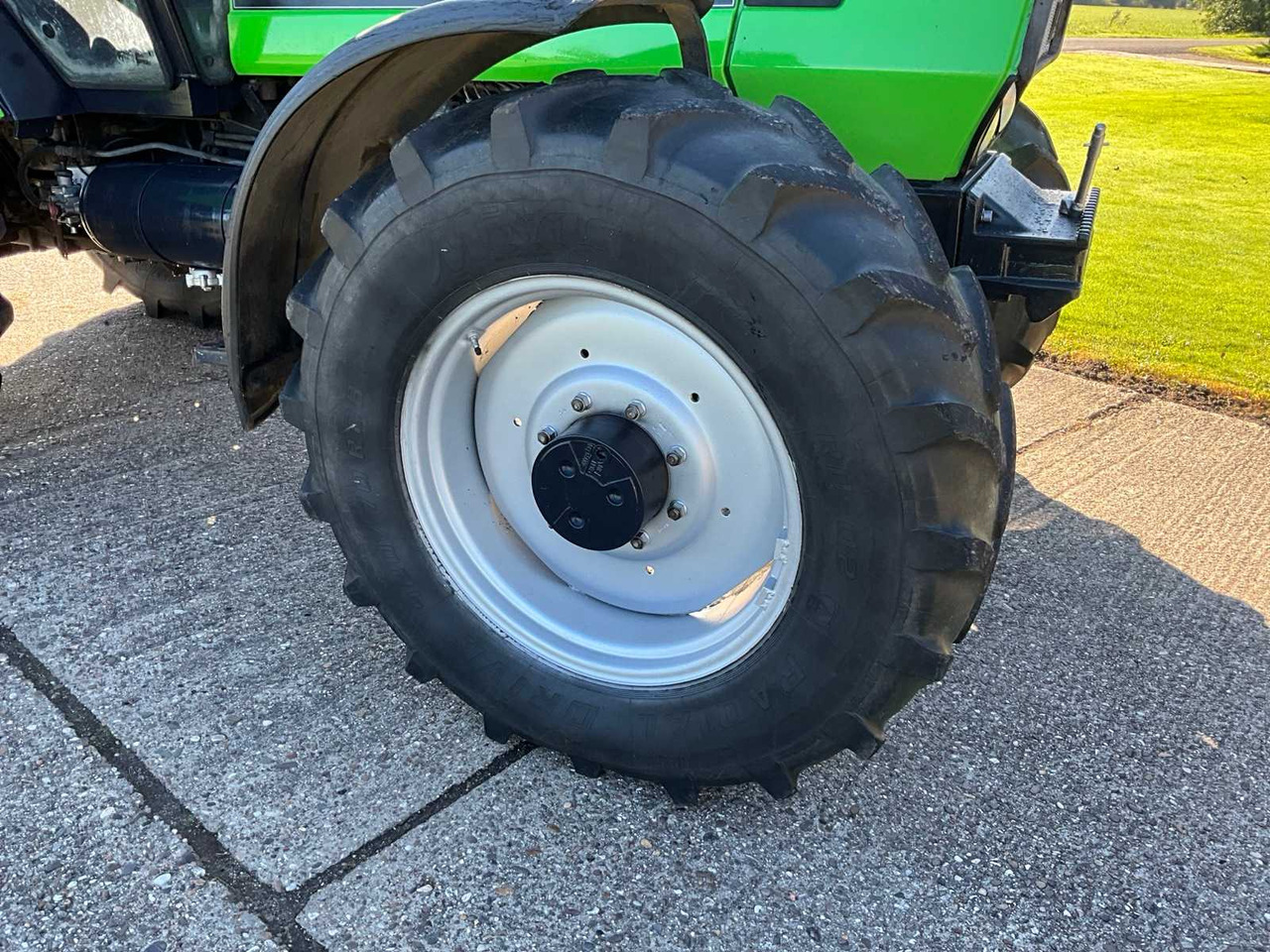 Farm tractor Deutz-fahr DX 6.30: picture 25