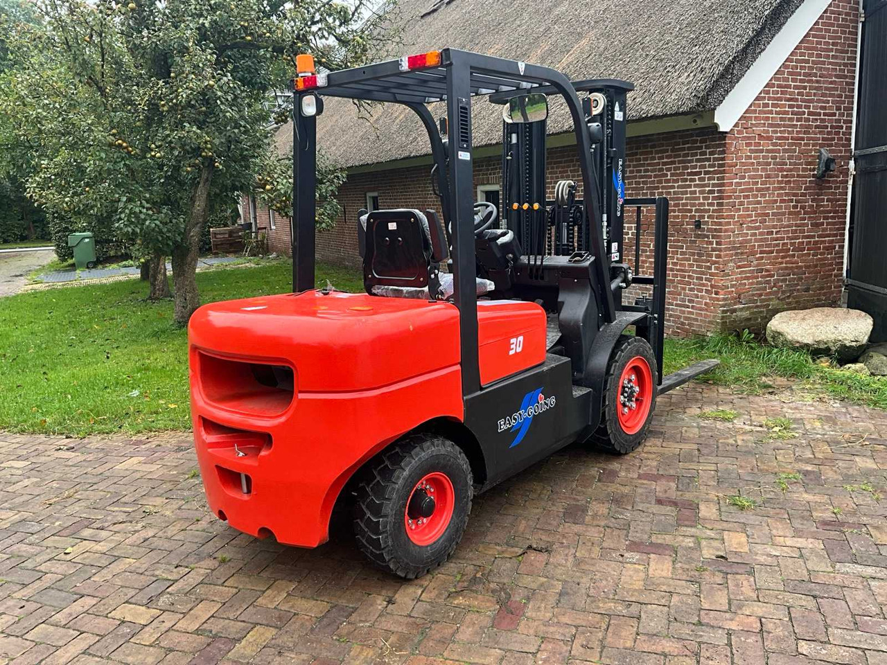 EASY-GOING - 3 TON - DIESEL - TRIPLE - FORKLIFT - 2025 - Forklift: picture 4 EASY-GOING - 3 TON - DIESEL - TRIPLE - FORKLIFT - 2025 - Forklift: picture 4