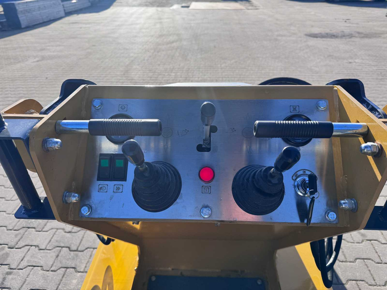 Compact track loader EGN EG80 MINI SHOVEL / MINI LOADER: picture 11