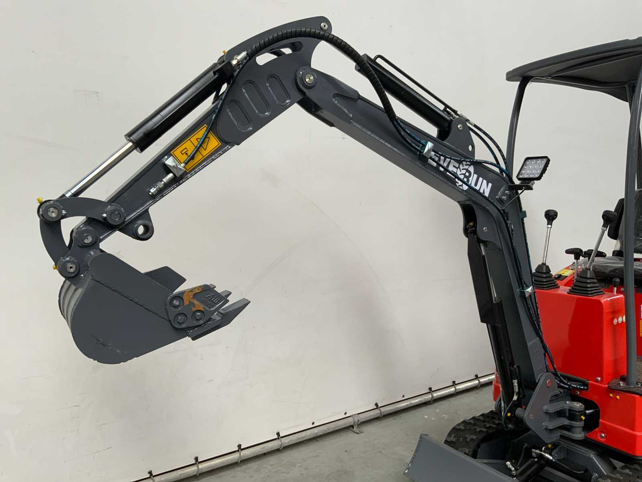 EVERUN - 2025 - ERE10PRO - MINI EXCAVATOR - Mini excavator: picture 3 EVERUN - 2025 - ERE10PRO - MINI EXCAVATOR - Mini excavator: picture 3