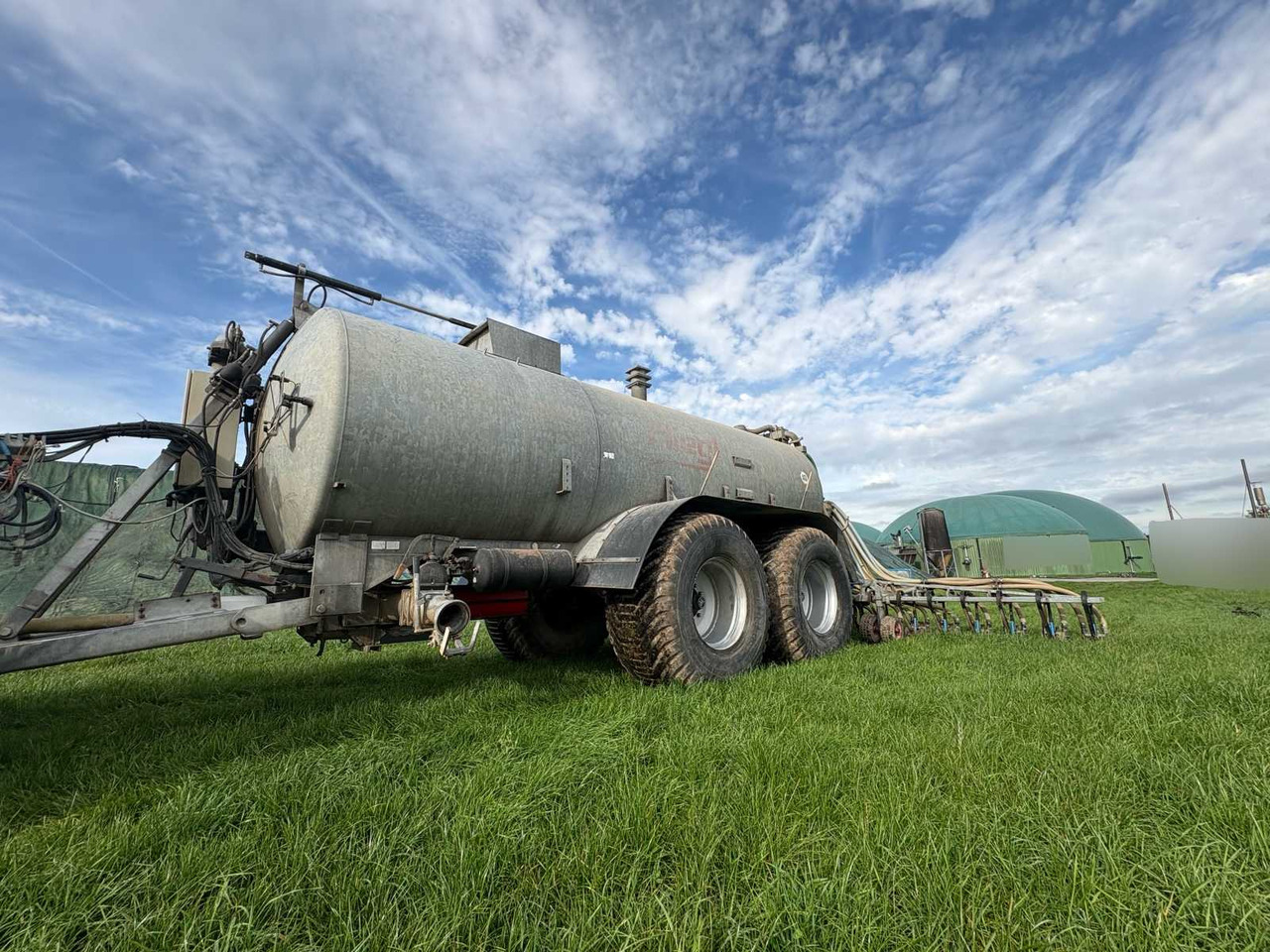 FLIEGL Güllefass mit Schleppschuhverteiler und Scheibeninjektor - Manure spreader: picture 2 FLIEGL Güllefass mit Schleppschuhverteiler und Scheibeninjektor - Manure spreader: picture 2