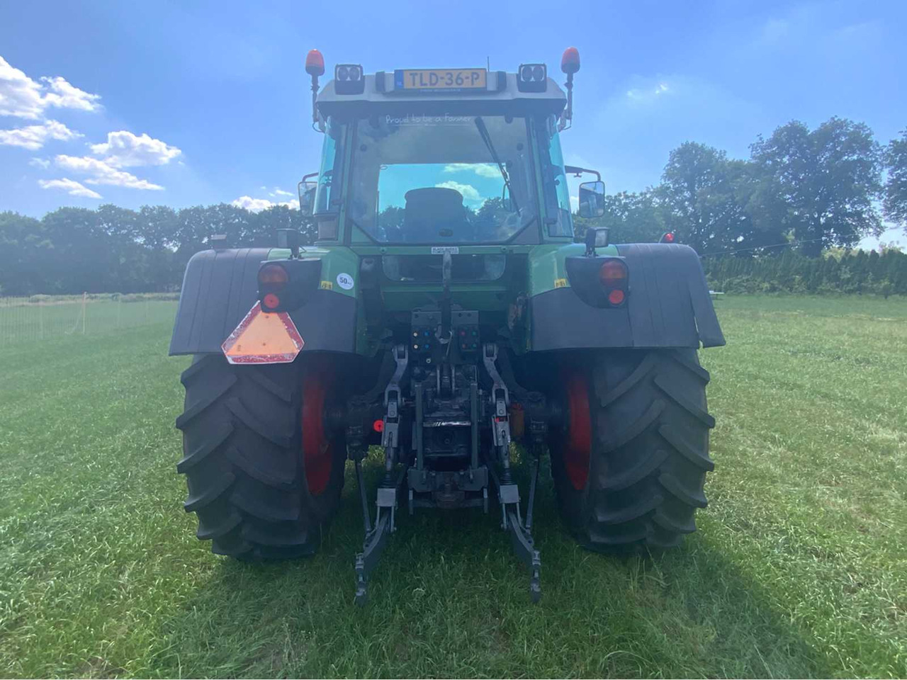 Fendt 411 Vario TMS Com 3 - Farm tractor: picture 5 Fendt 411 Vario TMS Com 3 - Farm tractor: picture 5