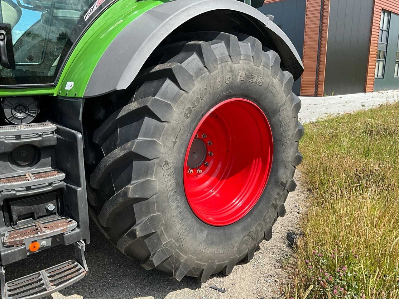 Farm tractor Fendt 828 Vario S4 Profi Plus: picture 27