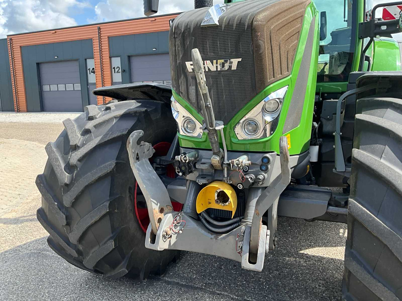 Farm tractor Fendt 828 Vario S4 Profi Plus: picture 13