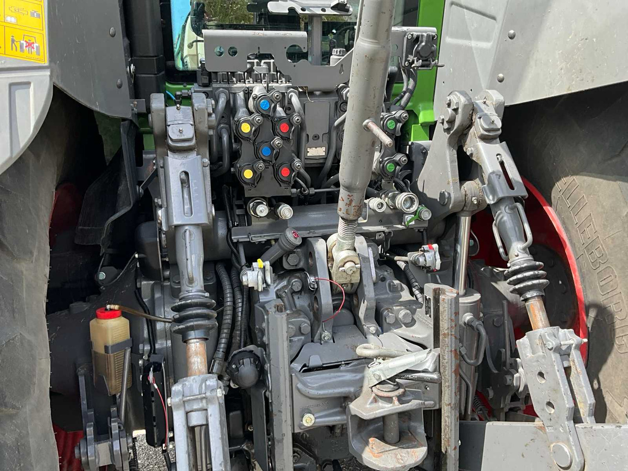 Farm tractor Fendt 828 Vario S4 Profi Plus: picture 19
