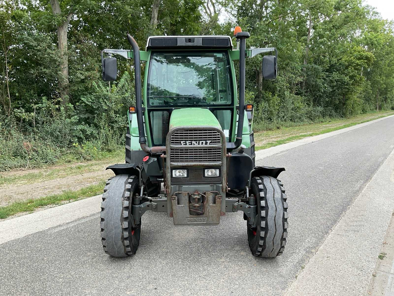 Fendt Farmer 307C - Farm tractor: picture 3 Fendt Farmer 307C - Farm tractor: picture 3