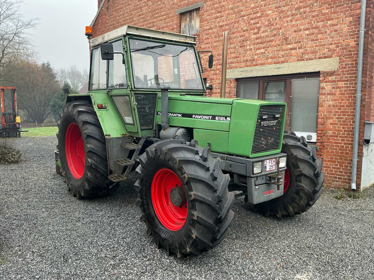 Fendt Favorit 612LS turbomatic - Farm tractor: picture 2 Fendt Favorit 612LS turbomatic - Farm tractor: picture 2