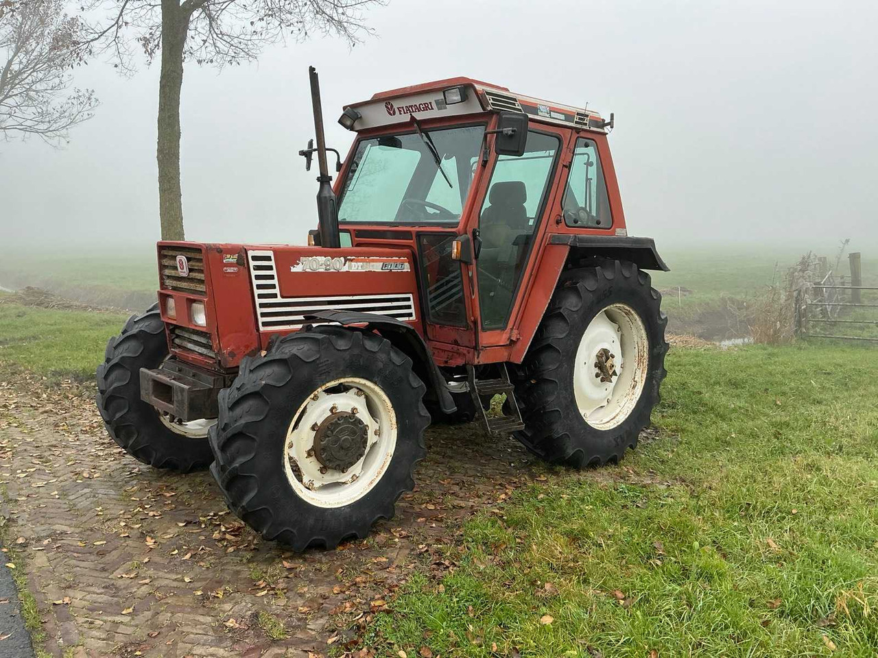 Fiat 70-90 DT - Farm tractor: picture 1 Fiat 70-90 DT - Farm tractor: picture 1