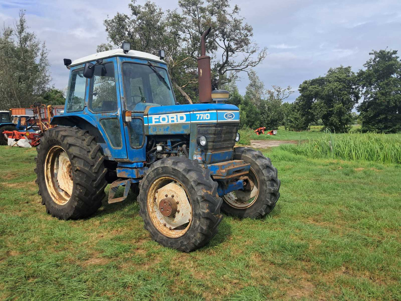 Ford 7710 - Farm tractor: picture 2 Ford 7710 - Farm tractor: picture 2