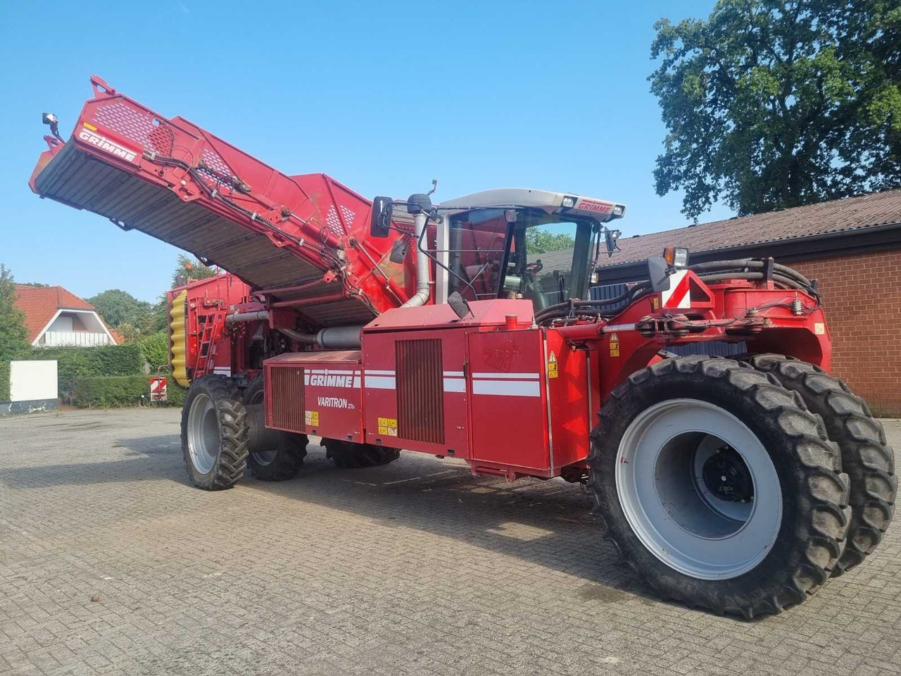 Grimme Varitron 270 - Municipal tractor: picture 2 Grimme Varitron 270 - Municipal tractor: picture 2