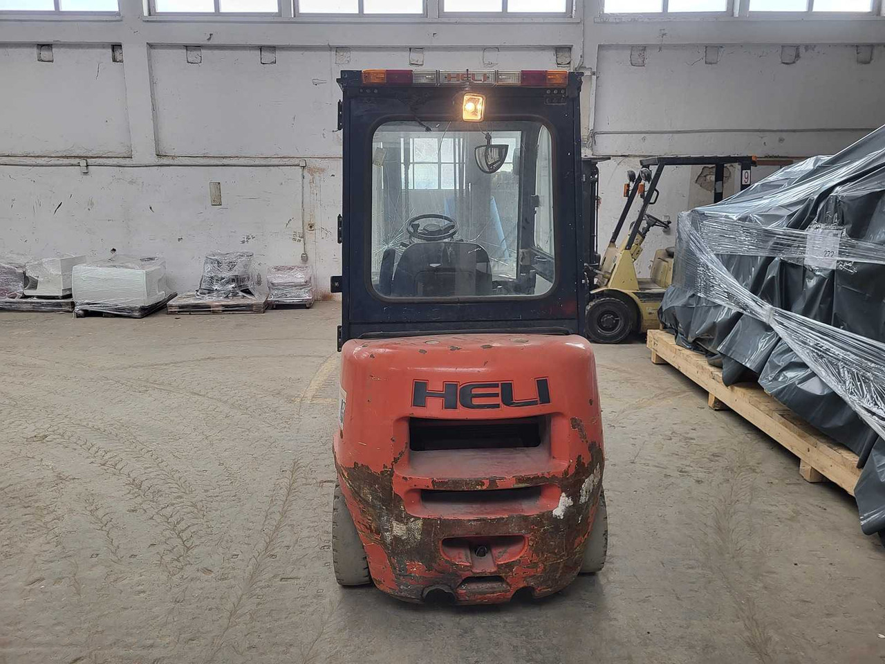 HELI - CPCD25 - FORKLIFT TRUCKS - Forklift: picture 4 HELI - CPCD25 - FORKLIFT TRUCKS - Forklift: picture 4