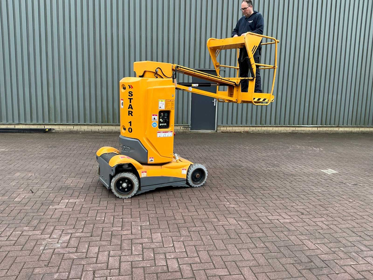 Haulotte Star 10 - Aerial platform: picture 2 Haulotte Star 10 - Aerial platform: picture 2