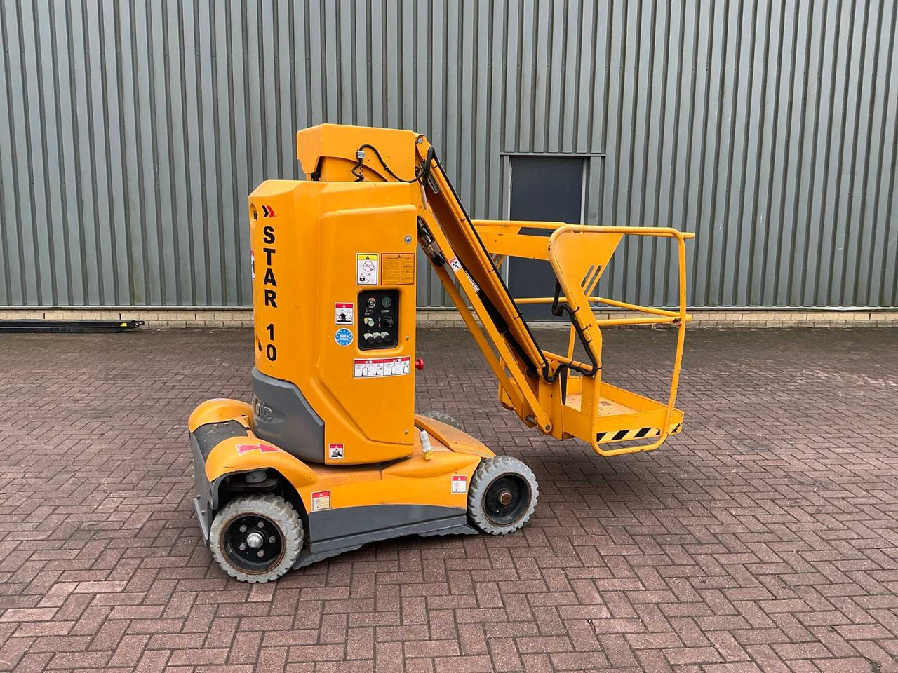 Haulotte Star 10 - Aerial platform: picture 1 Haulotte Star 10 - Aerial platform: picture 1