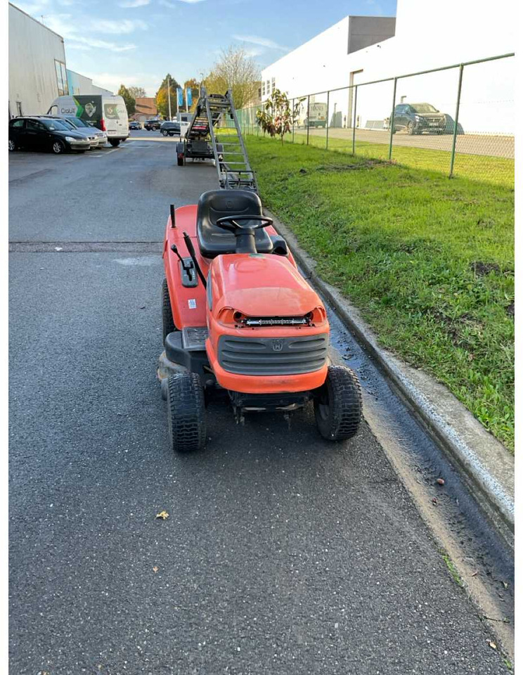 Husqvarna CTH 151T - Garden mower: picture 3 Husqvarna CTH 151T - Garden mower: picture 3