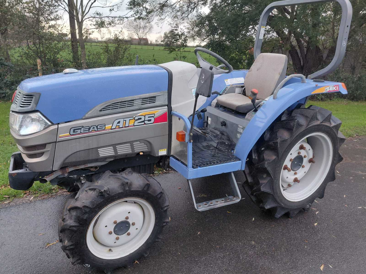 Iseki AT25 - Compact tractor: picture 1 Iseki AT25 - Compact tractor: picture 1