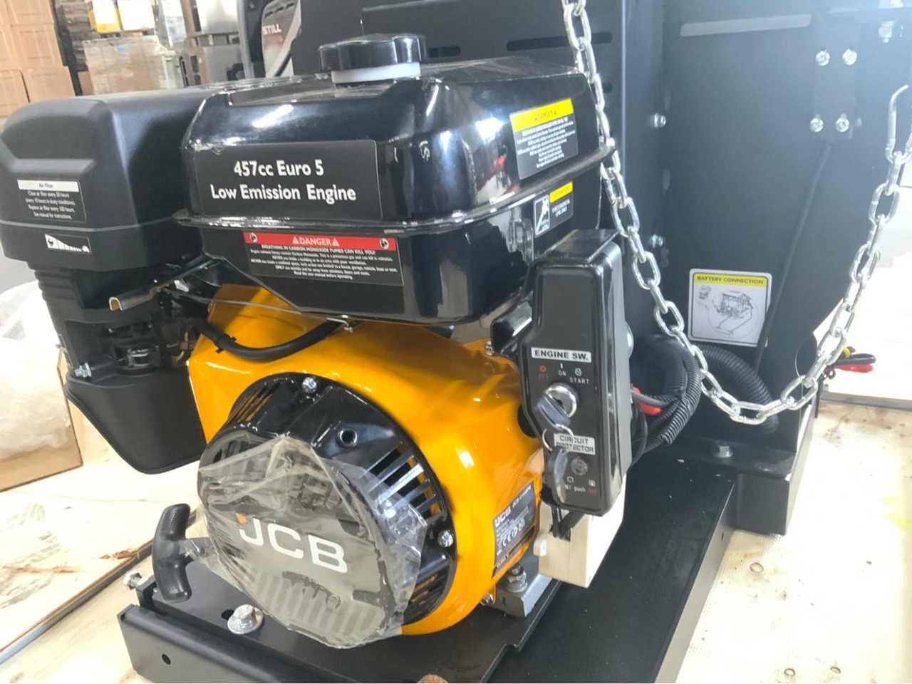 Wood chipper JCB CH150120PE: picture 16