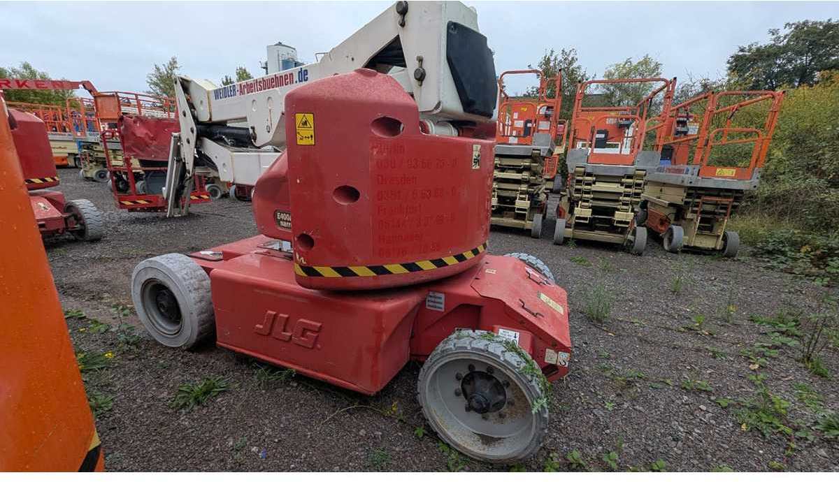 JLG - E400AJPN - AERIAL WORK PLATFORMS (NO. 69414) - 2001 - Aerial platform: picture 3 JLG - E400AJPN - AERIAL WORK PLATFORMS (NO. 69414) - 2001 - Aerial platform: picture 3