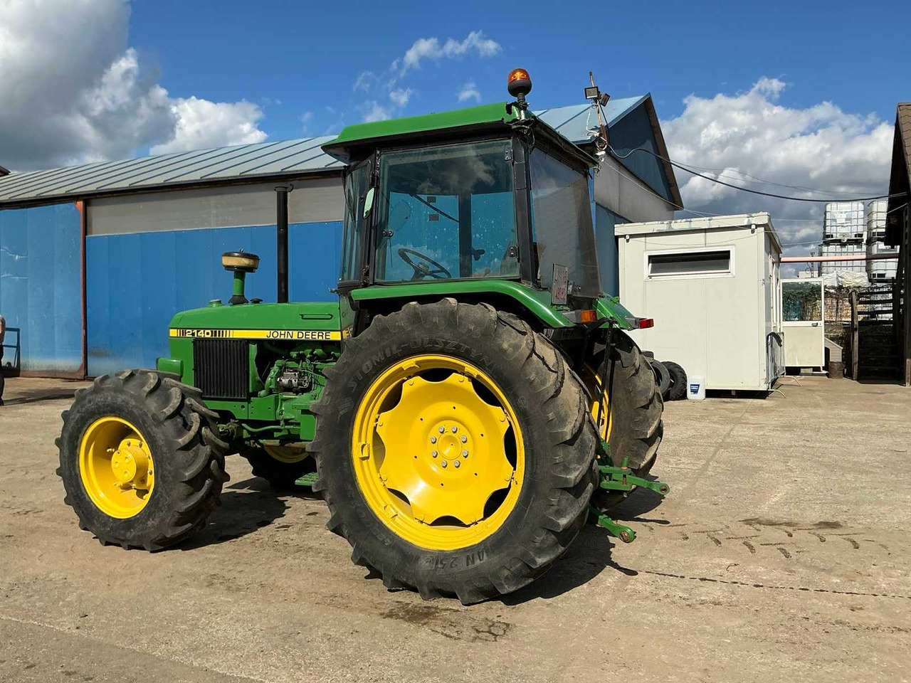 JOHN DEERE 2140 - Farm tractor: picture 4 JOHN DEERE 2140 - Farm tractor: picture 4