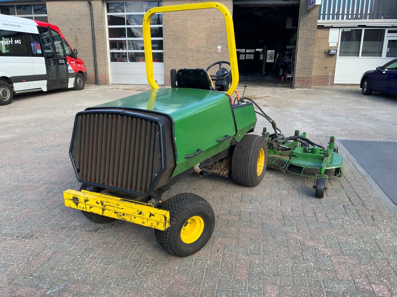 John Deere - Garden mower: picture 4 John Deere - Garden mower: picture 4
