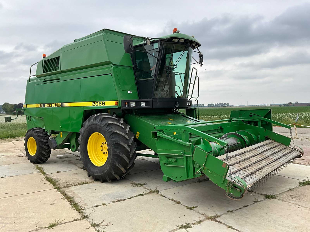 John deere 2066 - Combine harvester: picture 4 John deere 2066 - Combine harvester: picture 4
