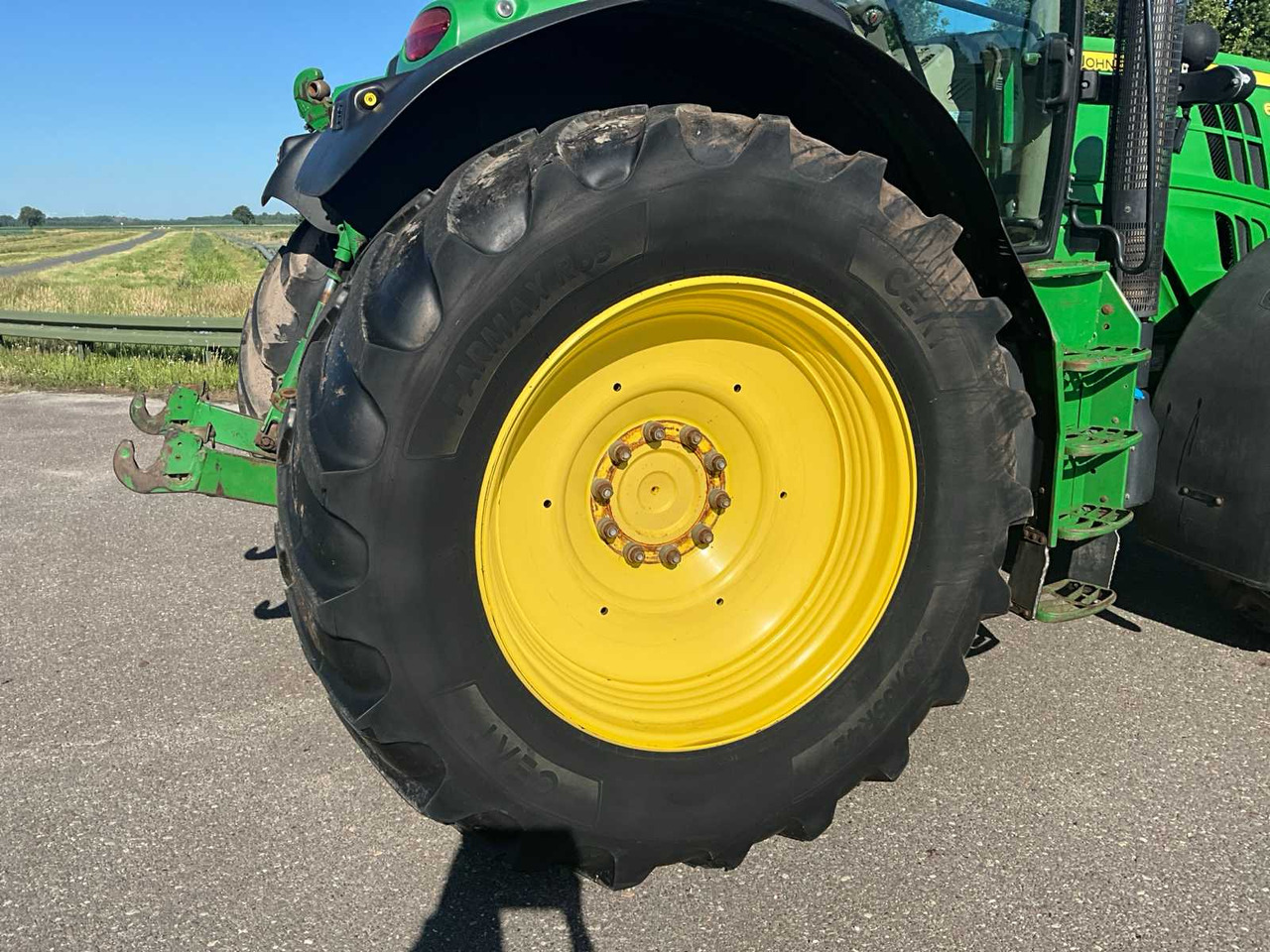 Farm tractor John deere 6170 R: picture 27